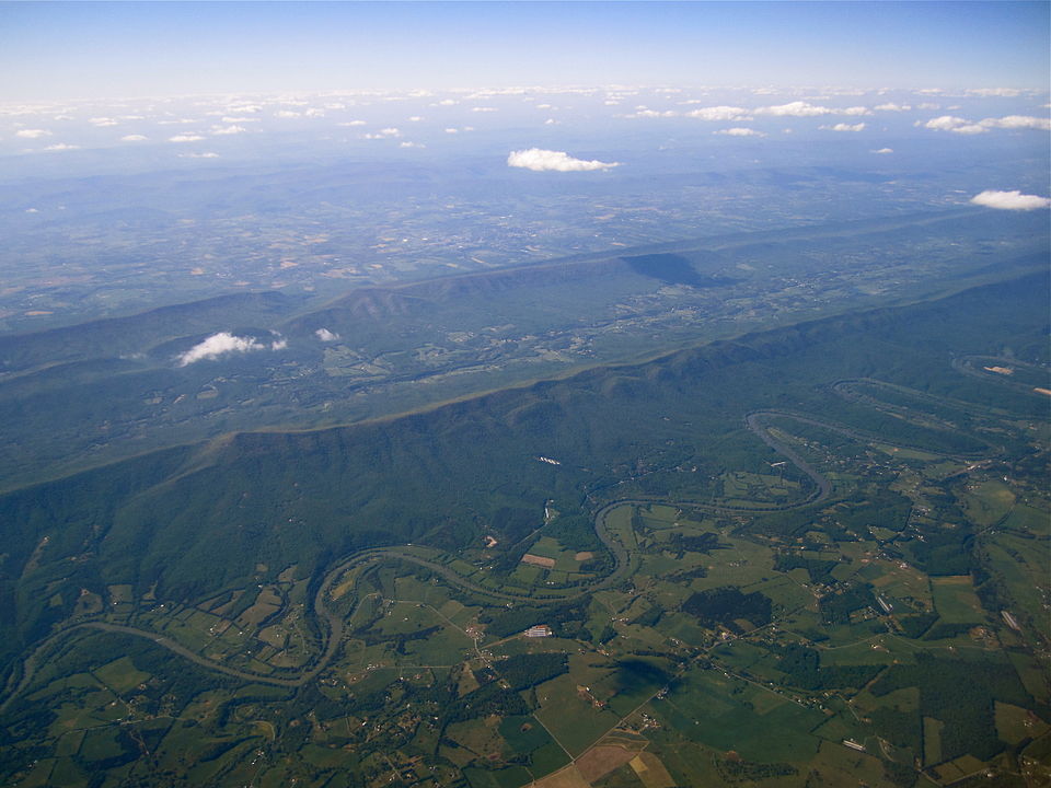 Aerial View of Shenandoah River
Wikimedia
Link: https://upload.wikimedia.org/wikipedia/commons/thumb/6/6e/Shenandoah_River%2C_aerial.jpg/800px-Shenandoah_River%2C_aerial.jpg