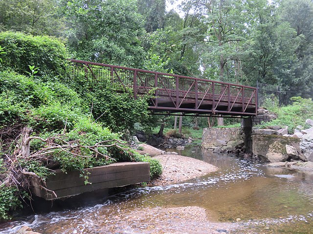 Fourth crossing of the Washington & Old Dominion Trail in Glencarlyn Park
Wikimedia
Link: https://upload.wikimedia.org/wikipedia/commons/c/c3/W%26OD_Trail_Glencarlyn_Park_4th_crossing_2020b.jpg