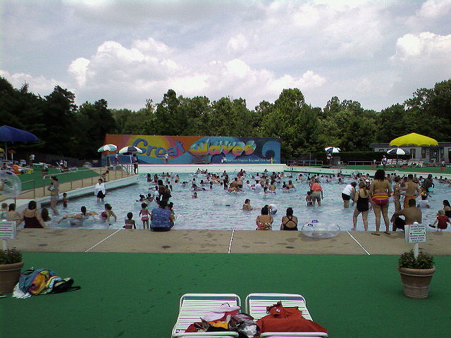 Great Waves Water Park in Cameron Run Regional Park
Wikimedia
Link: https://upload.wikimedia.org/wikipedia/commons/2/20/More_Great_Waves%21_%283687865244%29.jpg