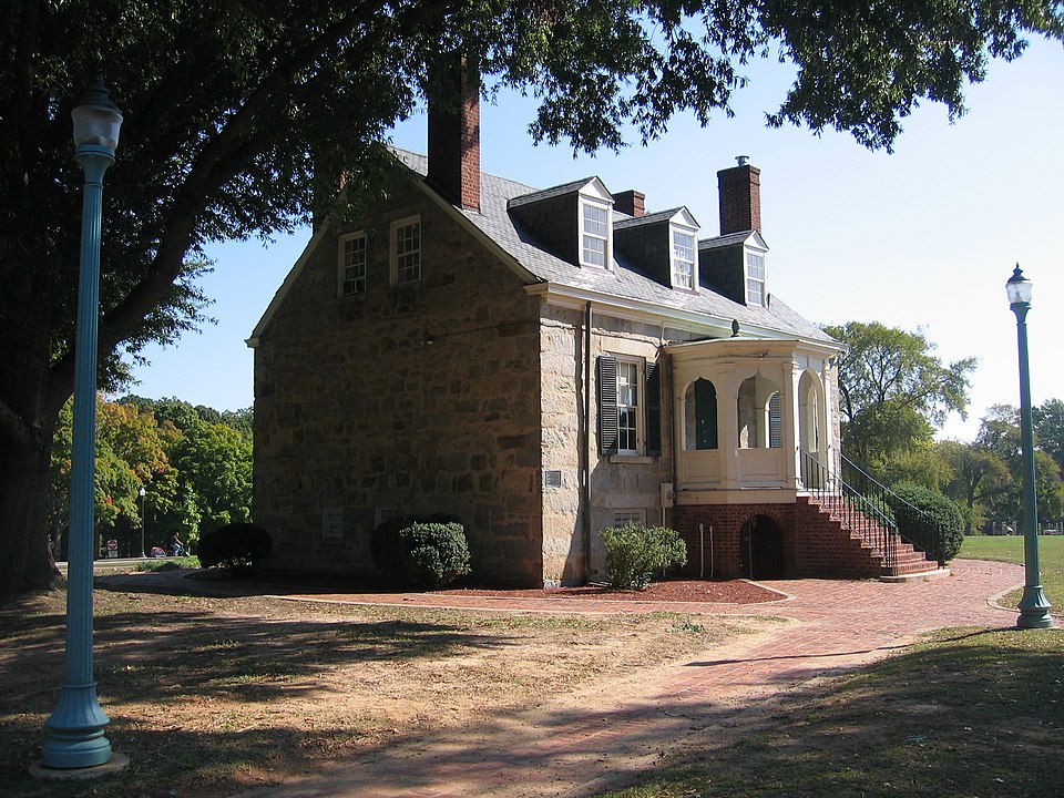 Holden Rhodes House at Forest Hill Park
Wikimedia
Link: https://upload.wikimedia.org/wikipedia/commons/thumb/f/f9/Holden_Rhodes_House%2C_Forest_Hill_Park.jpg/800px-Holden_Rhodes_House%2C_Forest_Hill_Park.jpg