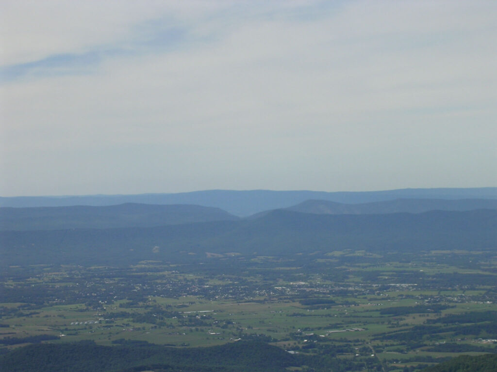 Massanutten Mountain
Wikimedia
Link: https://upload.wikimedia.org/wikipedia/commons/thumb/b/b8/Massanutten_Mountain-Page_Valley.jpg/1024px-Massanutten_Mountain-Page_Valley.jpg