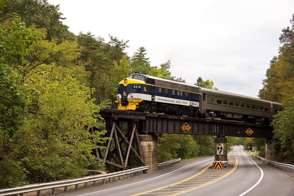 The Potomac Eagle Crosses WV Route 28
Wikimedia
Link: https://upload.wikimedia.org/wikipedia/commons/thumb/7/75/The_Potomac_Eagle_Crosses_WV_Route_28_%286170081665%29.jpg/1280px-The_Potomac_Eagle_Crosses_WV_Route_28_%286170081665%29.jpg