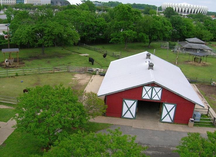Red Barn Building at Bluebird Gap Farm
Wikimedia
Link: https://upload.wikimedia.org/wikipedia/en/4/4a/BBGF%3D5-12-07a.JPG