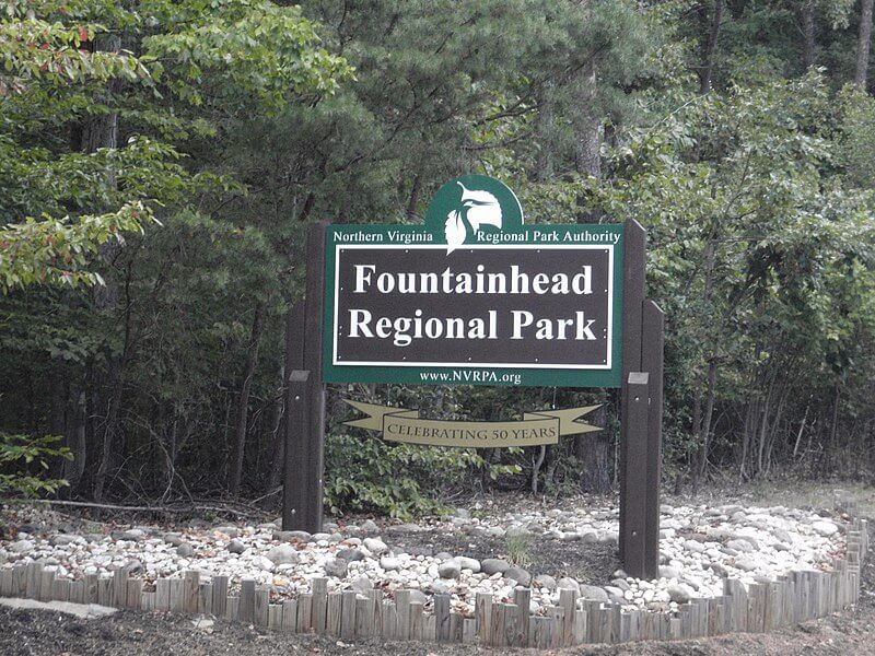 Entrance of Fountainhead Regional Park / Wikipedia / Zewrestler
Link: https://en.wikipedia.org/wiki/File:Fountainhead_Regional_Park_Entrance.jpg